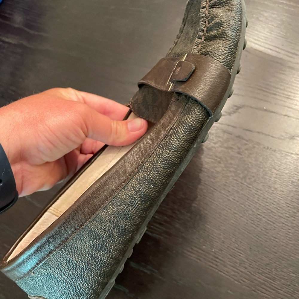 7.5 Michael Kors Flats. Like New